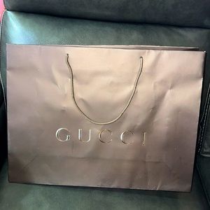 Gucci shopping bag